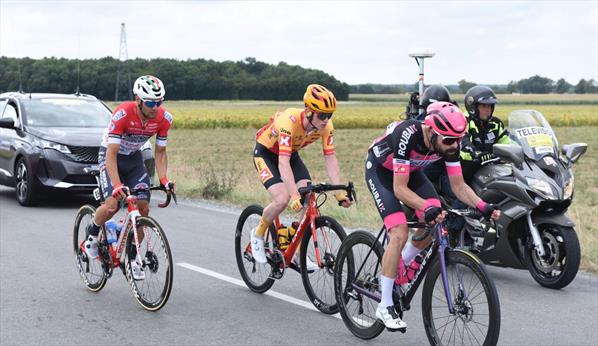 tour-poitou-charentes-2021-etape1